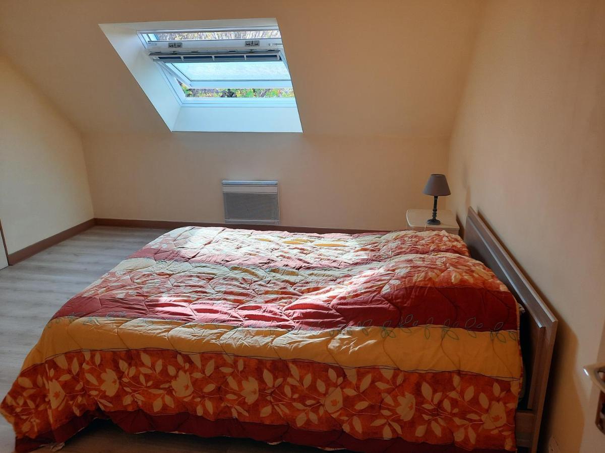 Appartement Tres Spacieux 4 Chambres 6 Couchages Noidans-le-Ferroux Luaran gambar