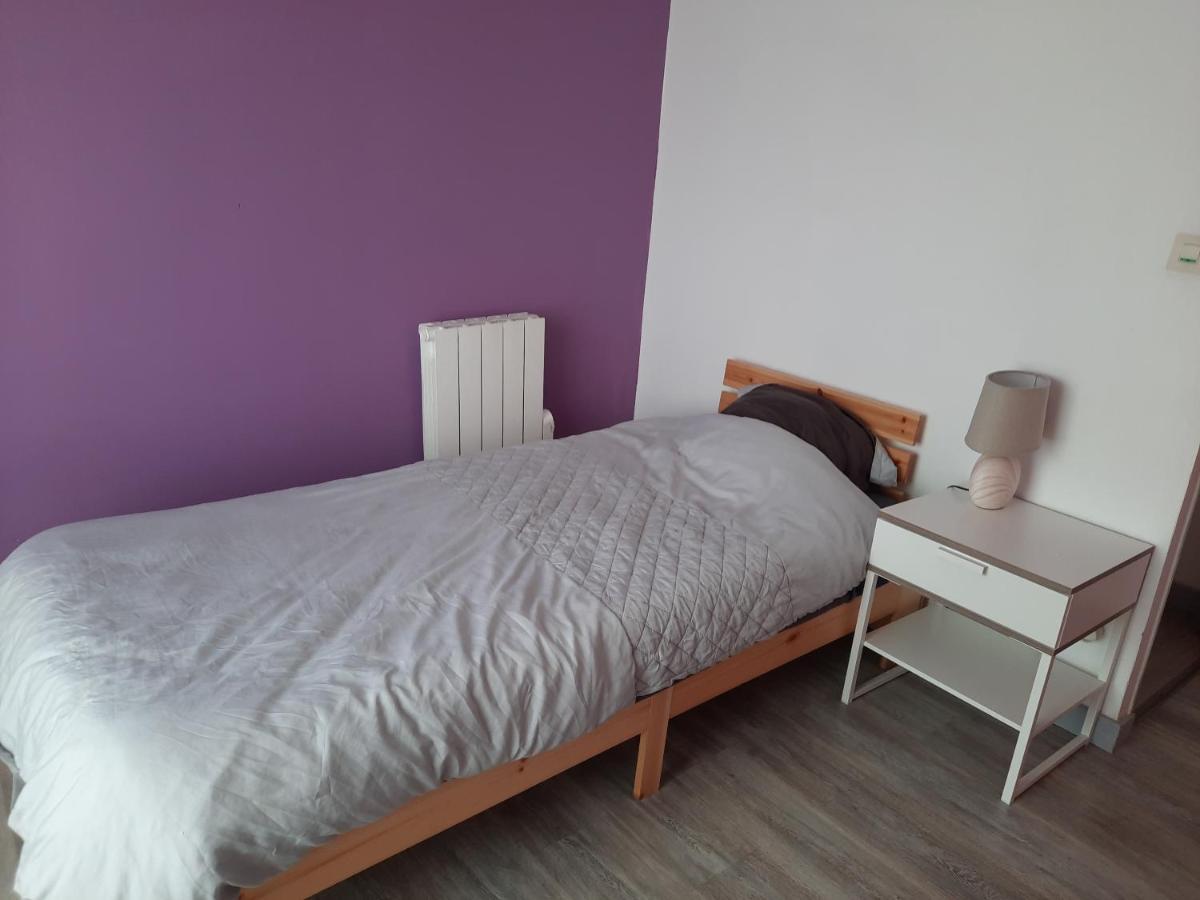 Appartement Tres Spacieux 4 Chambres 6 Couchages Noidans-le-Ferroux Luaran gambar